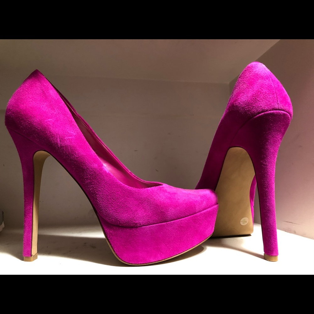 Jessica Simpson pink heels